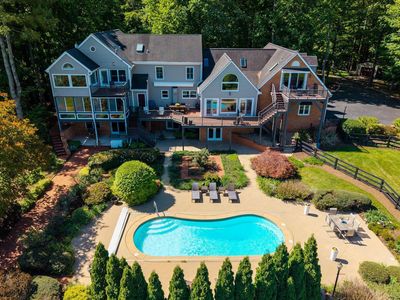 1141 Kingsway Rd