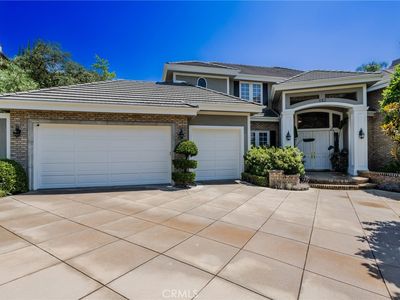 582 N Alta Vista Ave