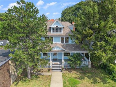1033 Grand Ave