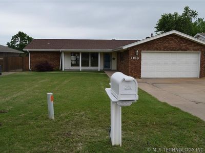 1199 E Reynolds Rd
