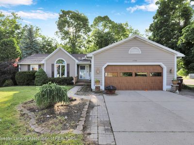 1099 Brookside Dr