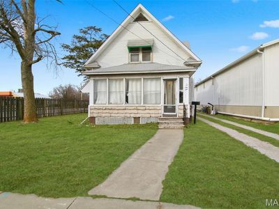 Property at 712 W Main St, Carlinville, IL