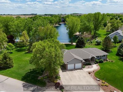 303 Island Dr