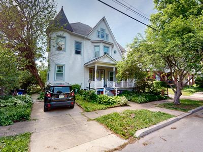 711 1st Ave