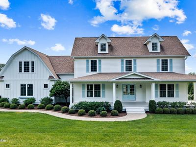 3987 Hidden Falls Dr