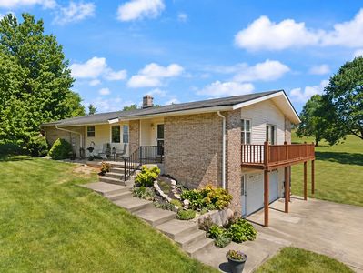 80 Lakeview Dr