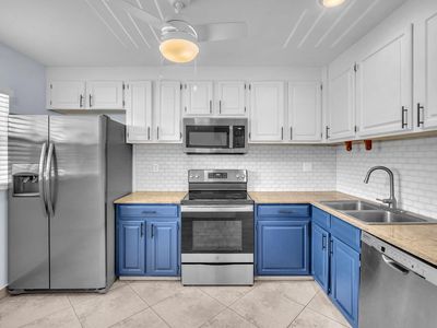 8826 W Mcnab Road #201