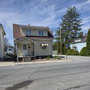 323 Garber St