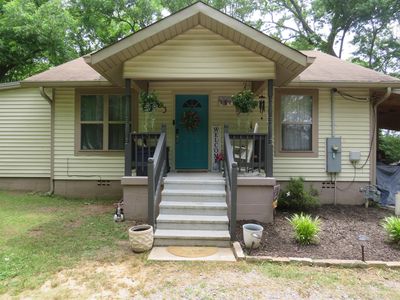 403 W Walnut St