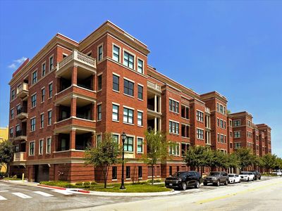 350 Central Ave #202