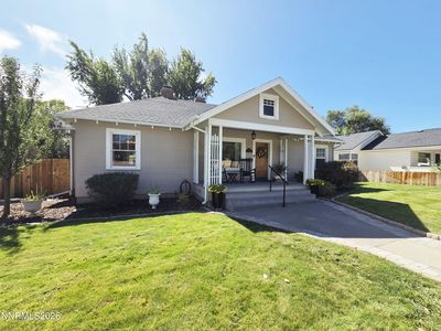 740 W Plumb Ln