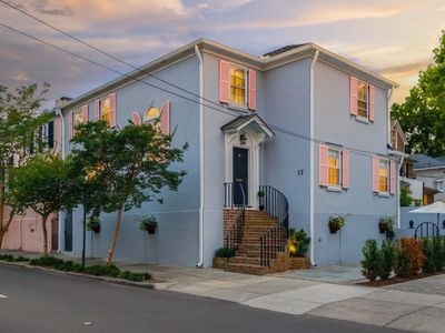 17 Ashley Ave
