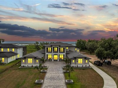 43 E Lake Shore Blvd