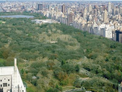 150 W 56th St APT 6101