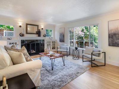 1595 Dwight Way