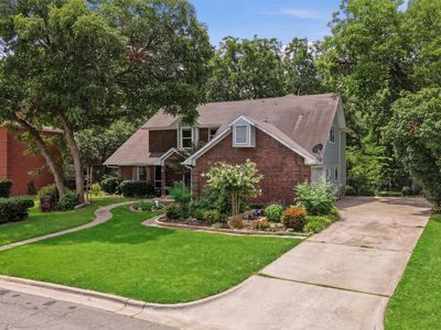 3017 Broken Bow St