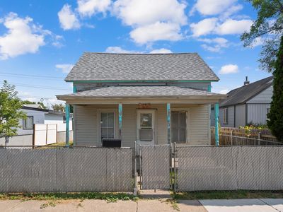 317 8th Ave W