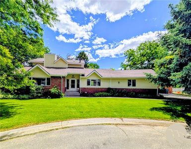 2825 Jennie Ln