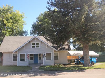 880 Main St