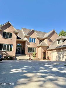4763 High Oaks Blvd