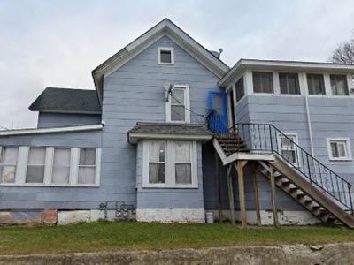 36 E Main St
