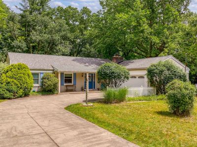 1983 Brookview Dr