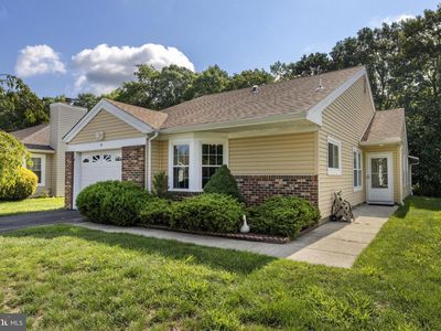 40 Pine Oak Blvd