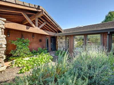 1106 Nob Hill Ct