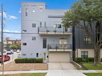 5715 La Vista Dr