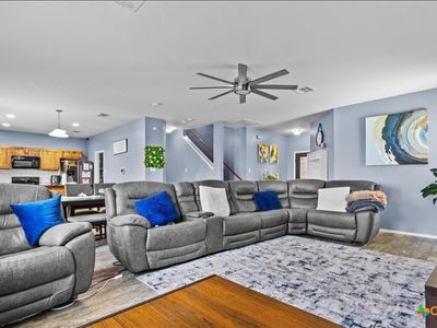 202 W Gemini Ln