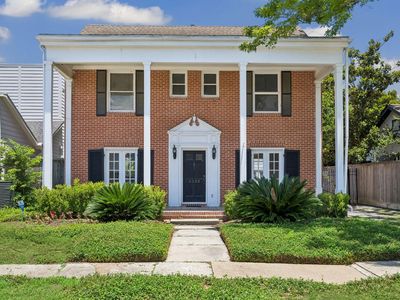 2230 Sul Ross St