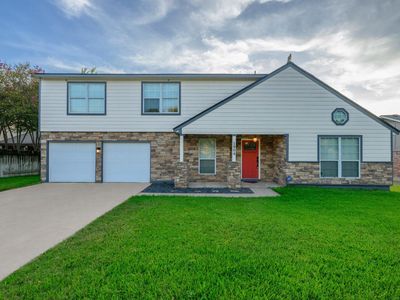 1904 Oakridge Dr