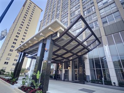 655 W Irving Park Rd APT 716