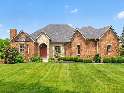 302 Golf Club Dr