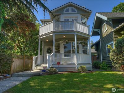 1010 N Cushman Avenue