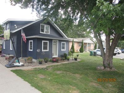 306 2nd St SW