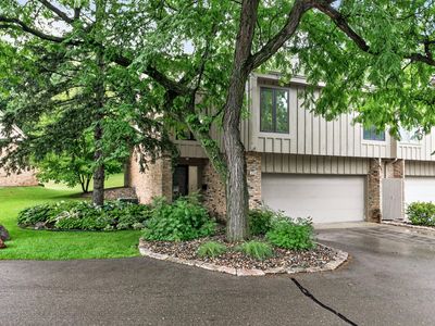 5725 Duncan Ln