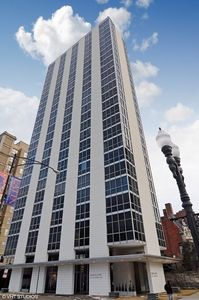 1555 N Dearborn Pkwy APT 23C