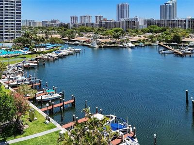 2500 Parkview Dr APT 1214