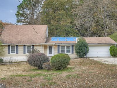 Property at 6807 Shangrila Way, Riverdale, GA
