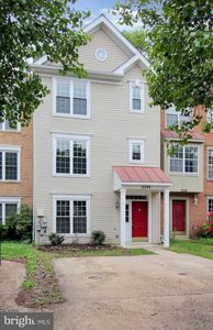 2244 Commissary Cir