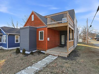 2302 S Pennsylvania St