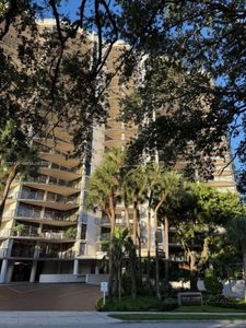 2843 S Bayshore Dr APT 5A