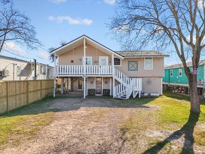 Property at 711 10th St, San Leon, TX