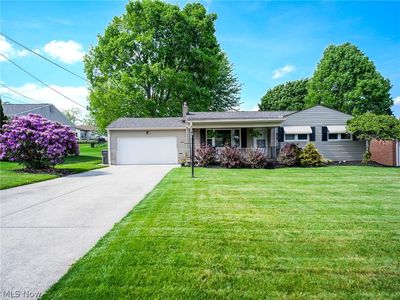 2866 Peacock Dr