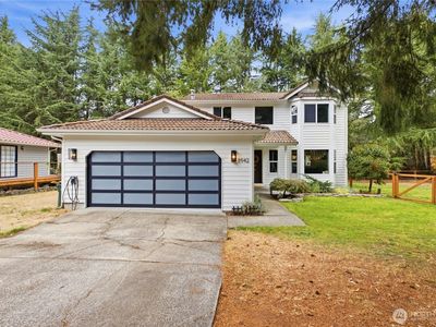 8942 49th Court NE