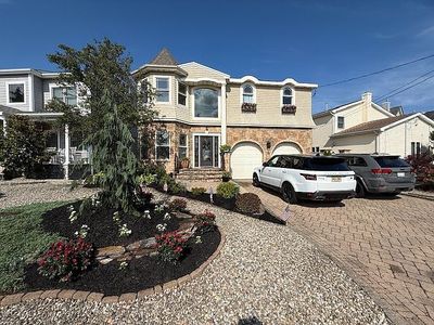 1662 W End Dr