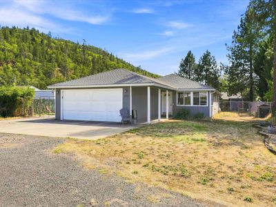 Property at 125 Penny Ln, Shady Cove, OR