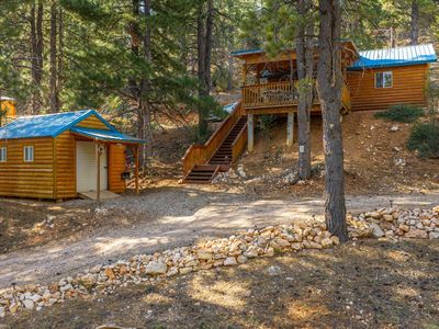 2225 E Sidehill Dr