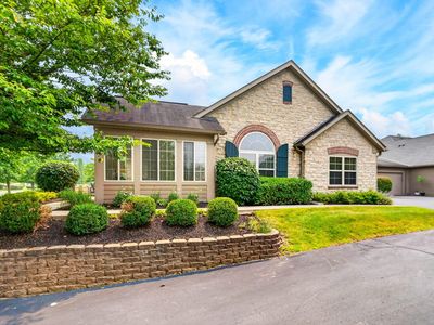 7228 Falls View Cir